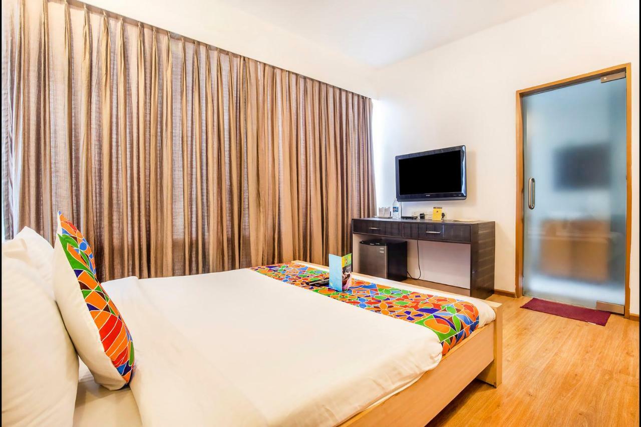 Fabhotel Raj Darbar Гургаон Экстерьер фото