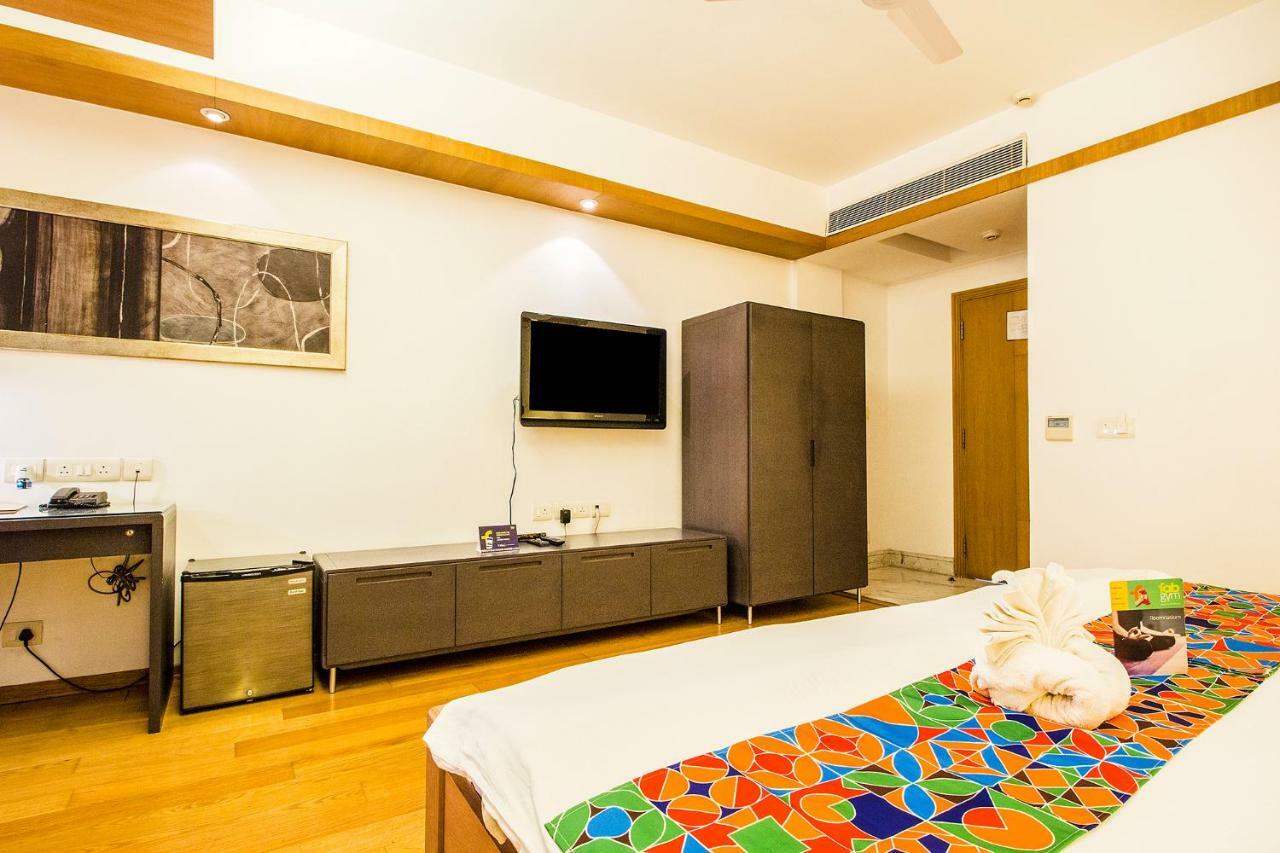 Fabhotel Raj Darbar Гургаон Экстерьер фото