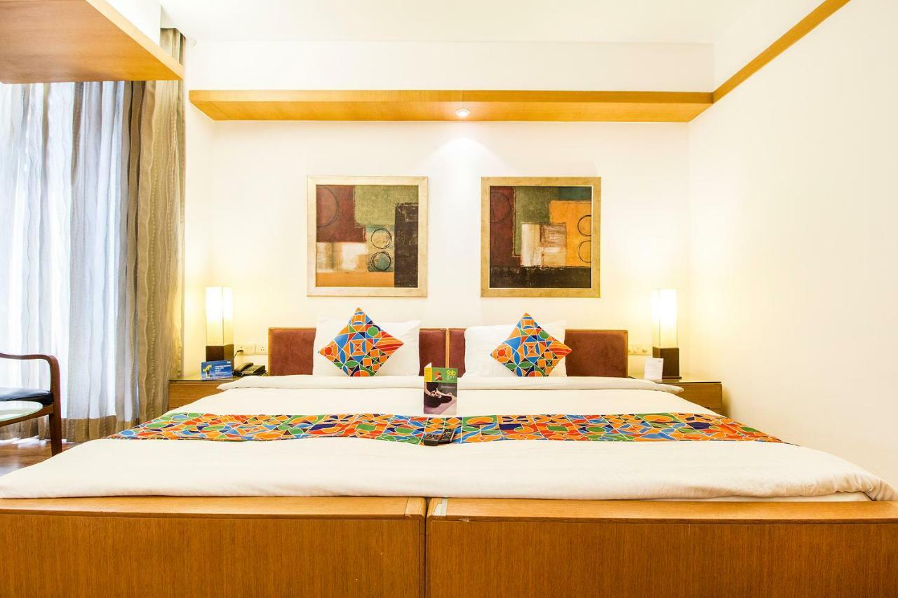 Fabhotel Raj Darbar Гургаон Экстерьер фото