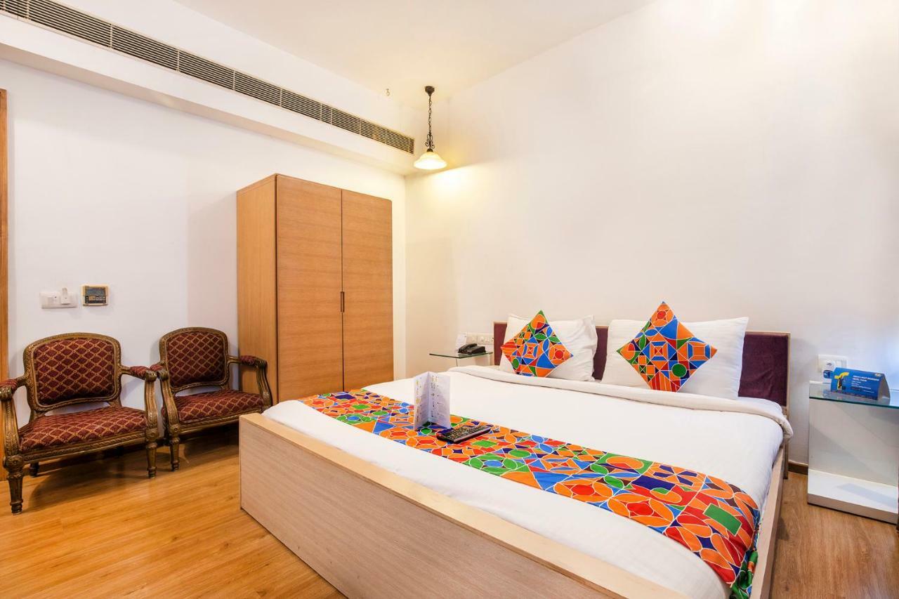 Fabhotel Raj Darbar Гургаон Экстерьер фото