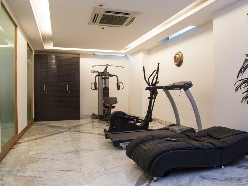 Fabhotel Raj Darbar Гургаон Экстерьер фото